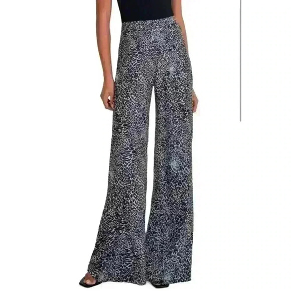 Revolve Favorite Daughter The Friday Flowy Pants Cheetah Black Beige Blue Size 0 - Picture 1 of 8